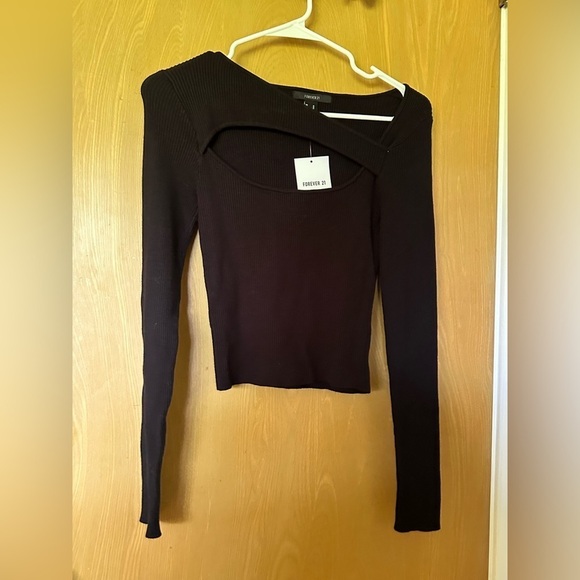 Forever 21 Tops - Forever 21 Long Sleeve Knit Top with Cutouts